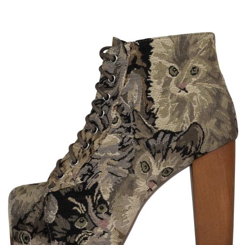 LITA-FAB Platform Boot HS Cat Tapestry 5